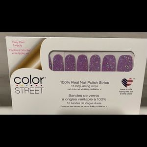 Color Street Stick On Nails IN GLAMSTERDAM